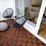 Apartment Staytona With Ac & Balcony, Wifi & Workspace Near Frankfurt Erlensee