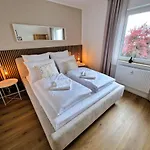 Staytona With Ac & Balcony, Wifi & Workspace Near Frankfurt Erlensee