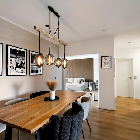 Apartment Staytona With Ac & Balcony, Wifi & Workspace Near Frankfurt *
