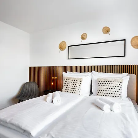 Apartmán Staytona With Ac & Balcony, Wifi & Workspace Near Frankfurt *