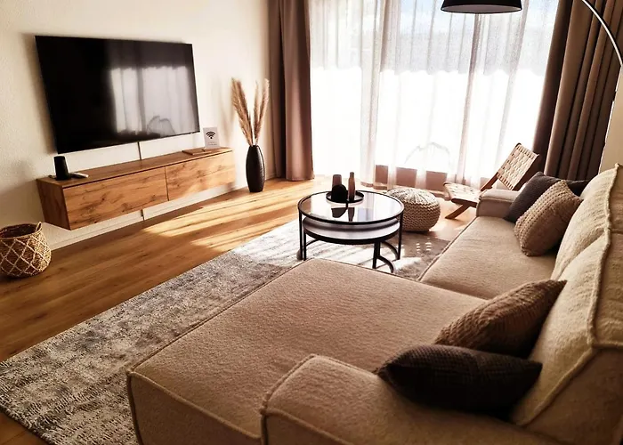 Staytona Apt With Ac & Balcony, Wifi & Workspace Near Frankfurt 아파트 에얼렌지